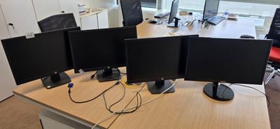 6 ECRANS HP NON TESTES EN L'ETAT LOT SITUE AU 4EME ETAGE