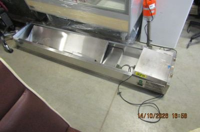une image représentant un tapis roulant auquel est fixé un autre tapis roulant