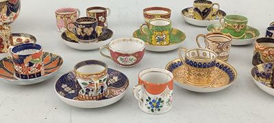 Ensemble d'un service à café en porcelaine comprenant des ta… - Photo 1