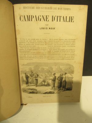 un livre ouvert dans lequel on voit des gens