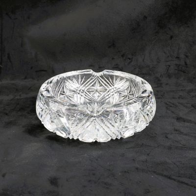 CRISTAL D’ARQUES (attribué à) Cendrier en cristal à décor gé…