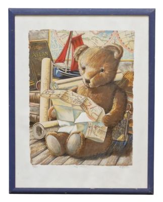 tableau représentant un ours en peluche assis sur un bateau, tenant une carte
