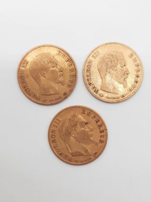 trois souverains d'or, dont l'un est un souverain et l'autre un souverain