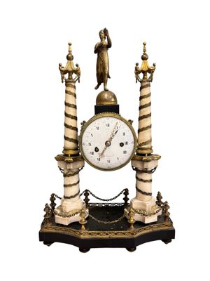 Pendule portique dite à la pagode d'époque Louis XVI reposan…