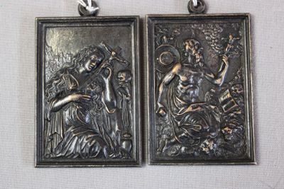 Réunion de deux plaquettes dont : Plaquette rectangulaire en…