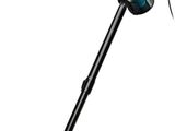 un aspirateur noir et bleu sur fond blanc