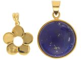 un gros plan d'un pendentif orné d'une fleur et d'une pierre de lapis-lazuli