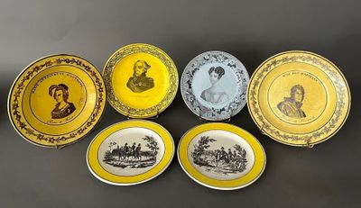 six plaques de Wednestone à bordure jaune et ornées d'images en noir et blanc