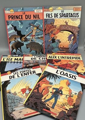 quatre albums de bandes dessinées, dont « Les aventures du Prince du Nil » et « Les aventures du pirate »