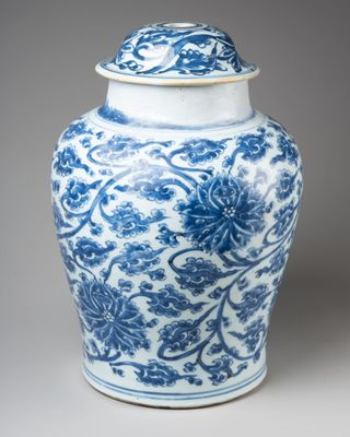 blue and white porcelain jar with lid