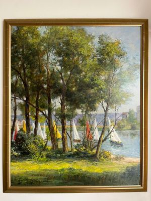 un tableau représentant des voiliers sur l'eau, près des arbres