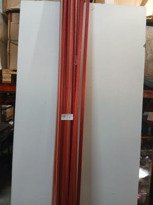 Profilés décoratifs MDF – Rouge pailleté