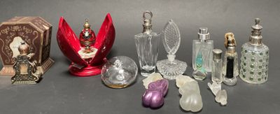 a lot of glass items that are sitting on a table