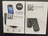 packaging for a cell phone with a qr code on it