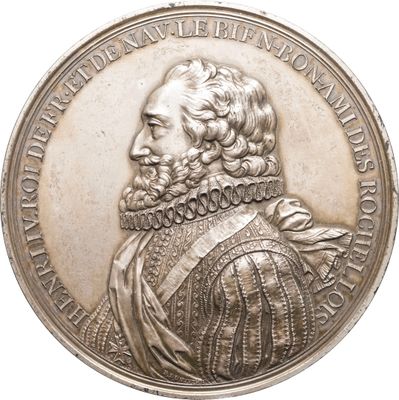une image représentant une médaille d'argent sur laquelle figure le portrait d'un homme
