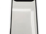 un gros plan d'une coque de téléphone portable équipée d'une lampe