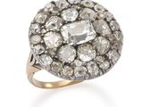 une bague ancienne à grappes de diamants