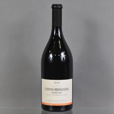 a bottle of wine that is sitting on a table