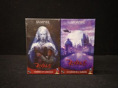 une paire de jaquettes de DVD de films de vampires sur fond noir