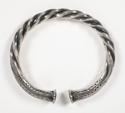 Bracelet jonc torsadé en argent