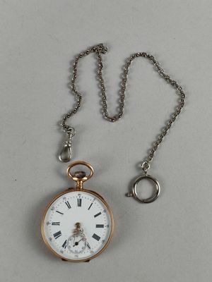 une montre de poche en argent et en or, munie d'une chaîne