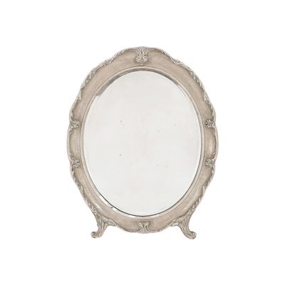 un miroir posé sur une table