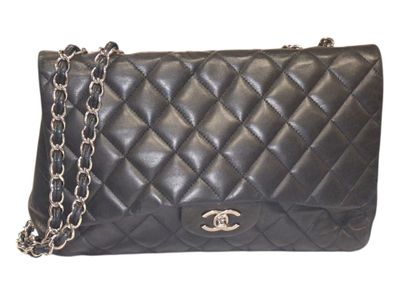 CHANEL - Circa 2010 Sac Timeless Jumbo en cuir d'agneau mate…