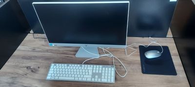 Ordinateur tout-en-1 ASUS V241EAK-WA311W avec clavier et sou… - Photo 1