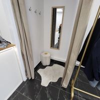 EXT- -Fauteuil garni de tissu beige à piètement étoilé métal… (photo 6)