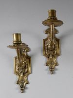 Paire de petites appliques en bronze à un bras de lumière et… (photo 2)