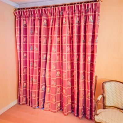 Bel ensemble de rideaux assortis
