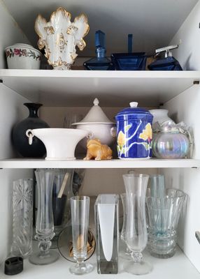 Dans la salle-de-bain : Lot de VASES en cristal (dont un DAU… - Photo 1