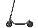 une image d'un scooter est représentée sur un fond blanc