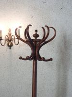 PORTE-MANTEAUX perroquet en bois courbé. (photo 2)