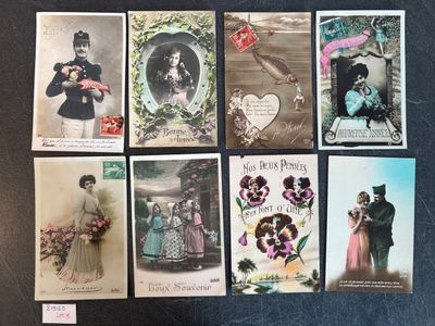 a lot of cards that have pictures of people on them