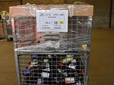 un chariot contenant de nombreuses bouteilles de vin