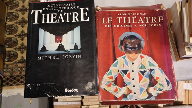 MOUSSIGNAC : Le théâtre des origines à nos jours. 1957. CORVIN : ...