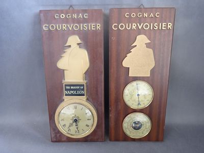 Cognac Courvoisier lot comprenant: 1 baromètre, 1 horloge pu…