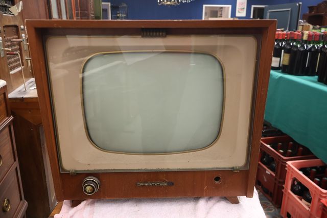 Grammont téléviseur ancien