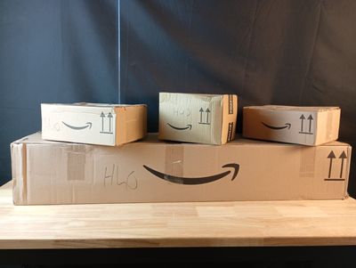 Lot de 4 colis Mystere (Retour Amazon,NPAI, Adresse incomple…