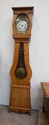HORLOGE DE PARQUET Caisse en pin