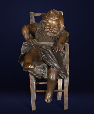 Jeune fille assise en bronze, 19e siècle, Juan Clarà, signé