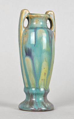 PIERREFONDS. Vase, modèle proche du 398, en grès émaillé fla…