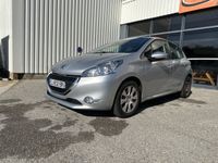 PEUGEOT 208 1.4 HDI 70 ACTIVE - MEC: 30/07/2014 - Km compteu…