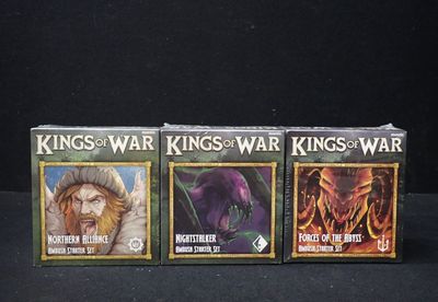 jeu de cartes à trois cartes « Kings of War » et « Kings of War »