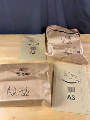 Lot de 4 colis Mystère (Retour Amazon,NPAI ,Adresse incomplè…