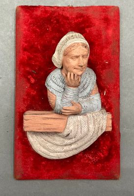 Petite sculpture en terre cuite représentant un buste de fem…