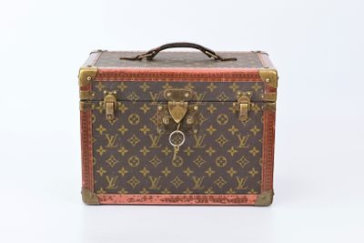 malle Louis Vuitton Monogramme avec serrure à clé