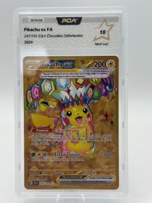 gros plan d'une carte pokemon dans un étui en plastique