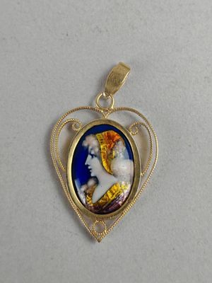 PENDENTIF en or jaune (750/°°°) en forme de coeur orné d'un …